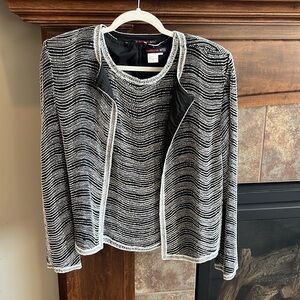 Beautiful black white all over beaded silk short sleeve top
and jacket set sz 10